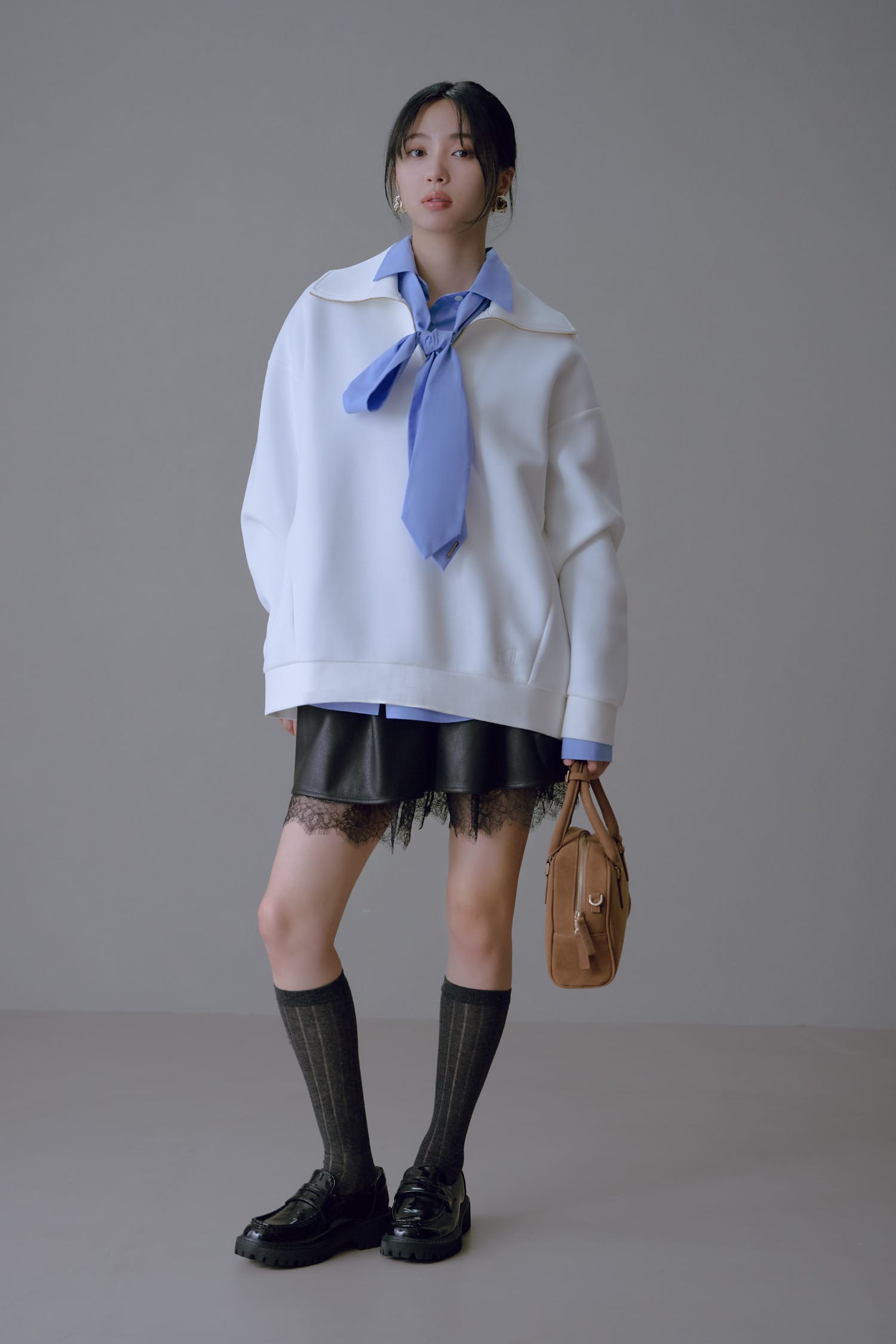 SOMETHING WHITE イメージ02