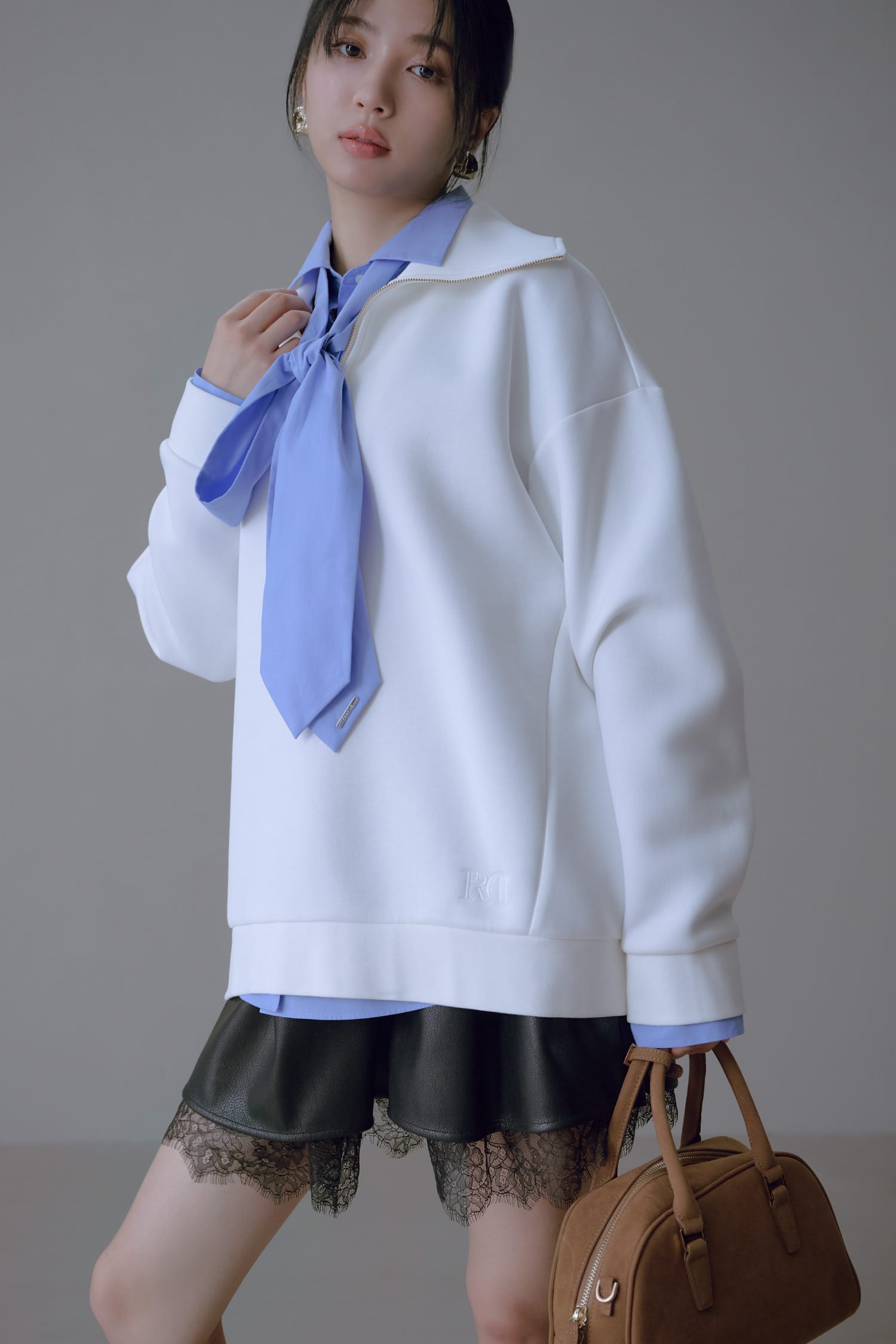 SOMETHING WHITE イメージ02