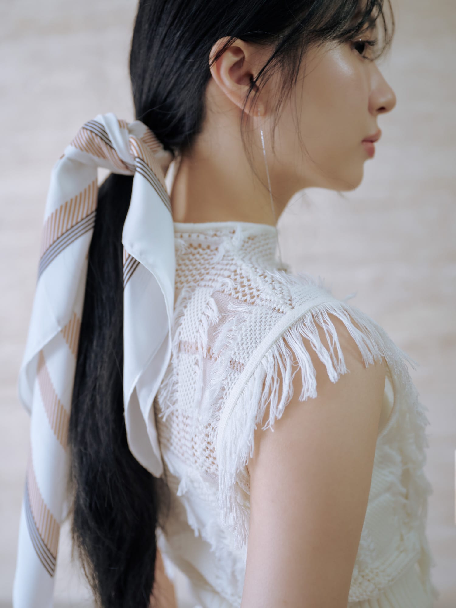 SOMETHING WHITE イメージ03