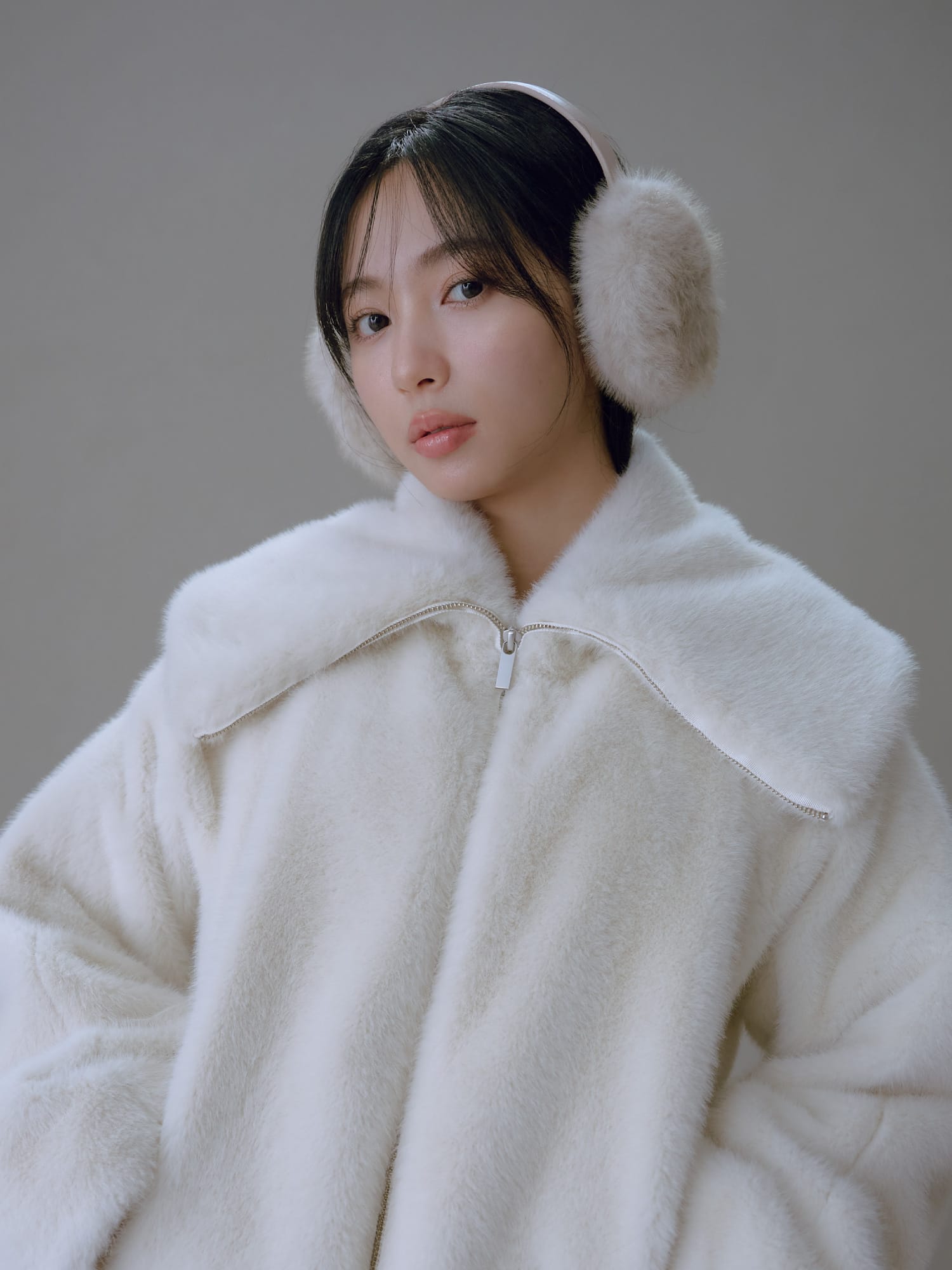 SOMETHING WHITE イメージ05