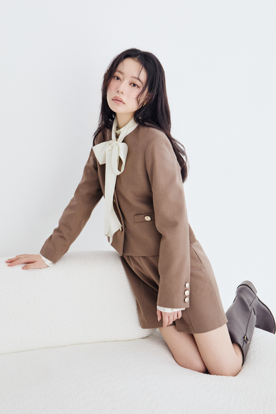 STYLE 14 着用イメージ（座りのカット）