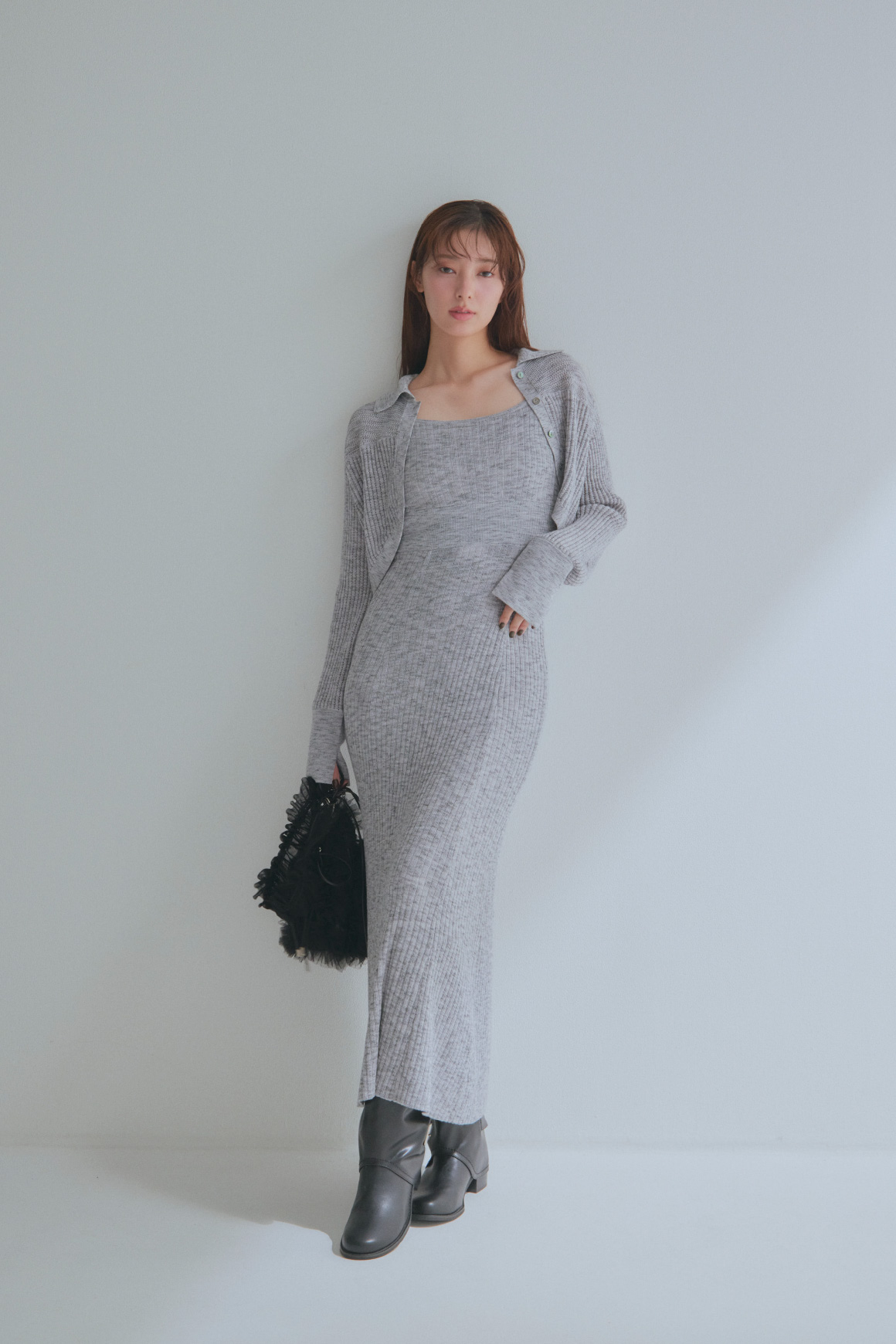 グレーワンピースLOOK