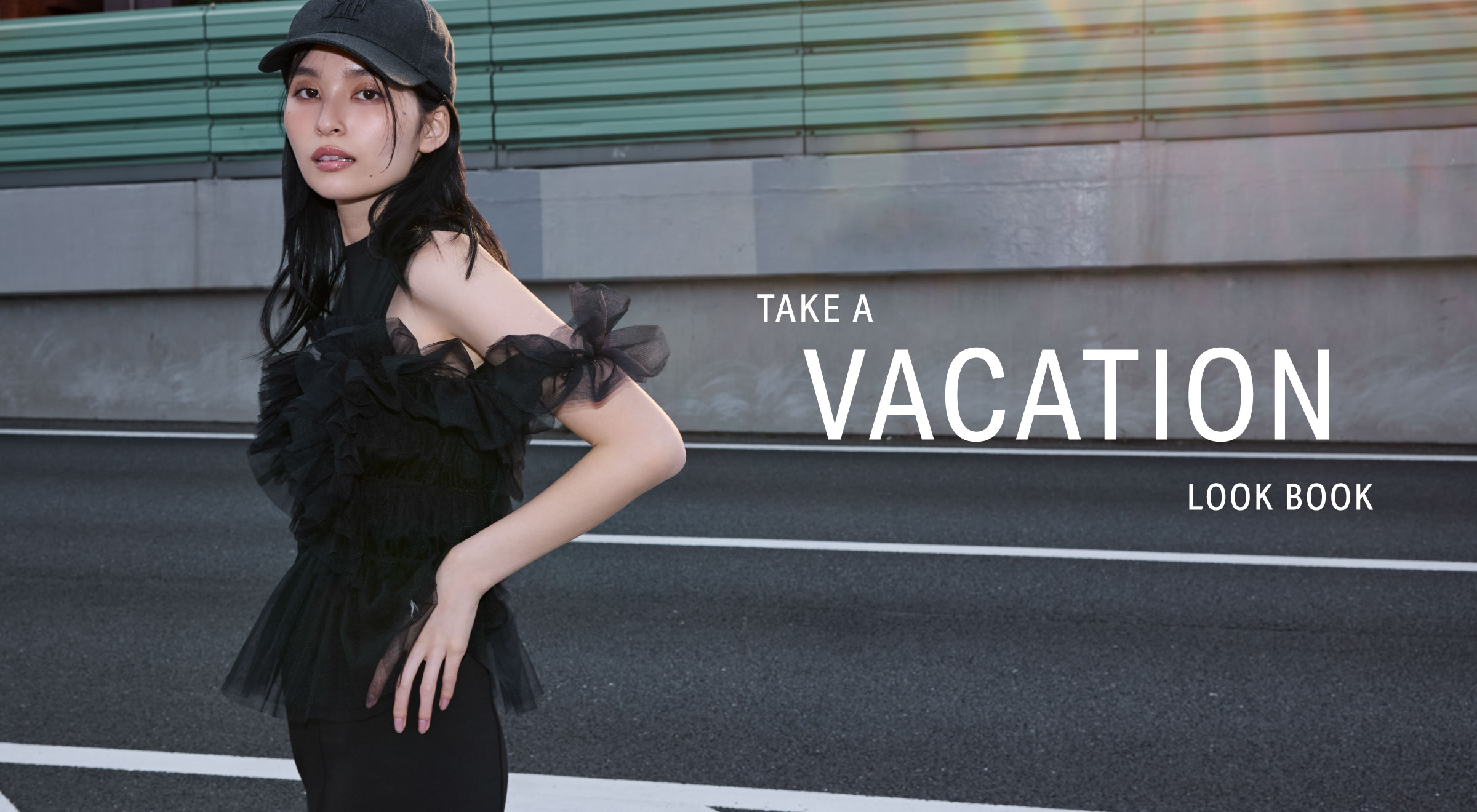 TAKE A VACATION LOOK BOOK メインビジュアル