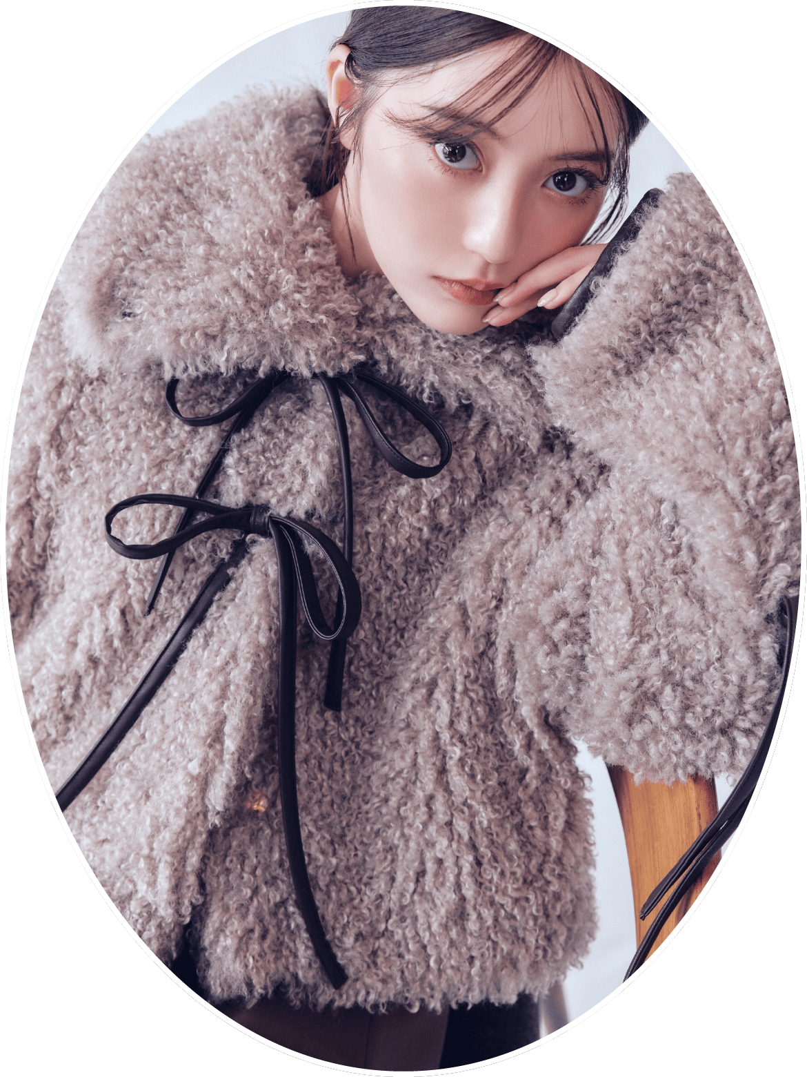 リボンボアファージャケットのバストアップ写真