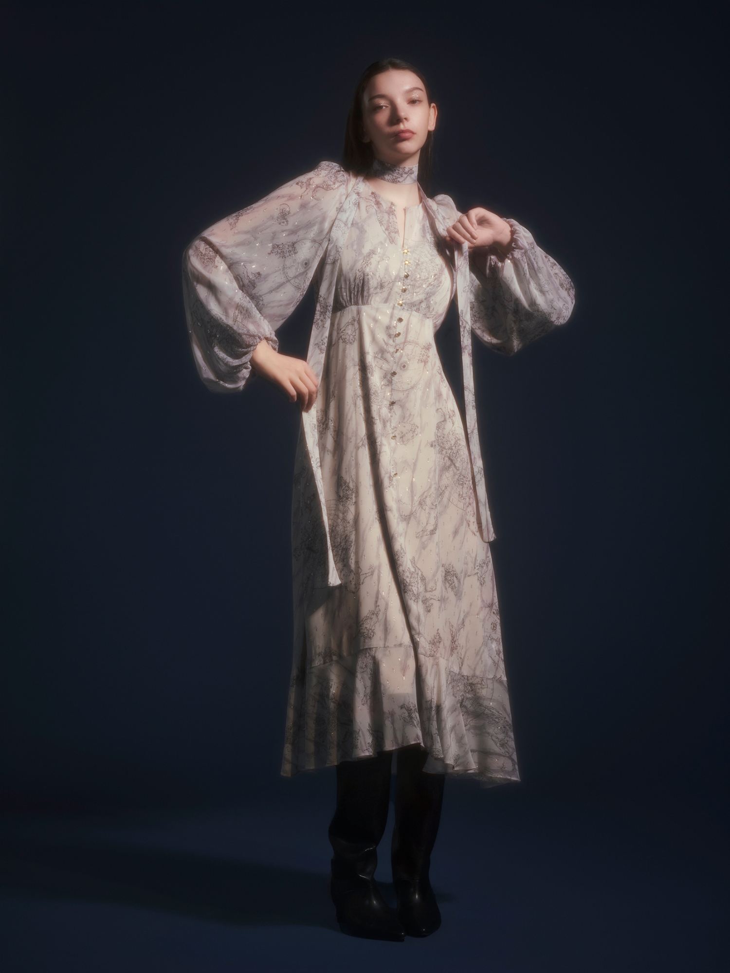 Dress Shoesを着用したモデル