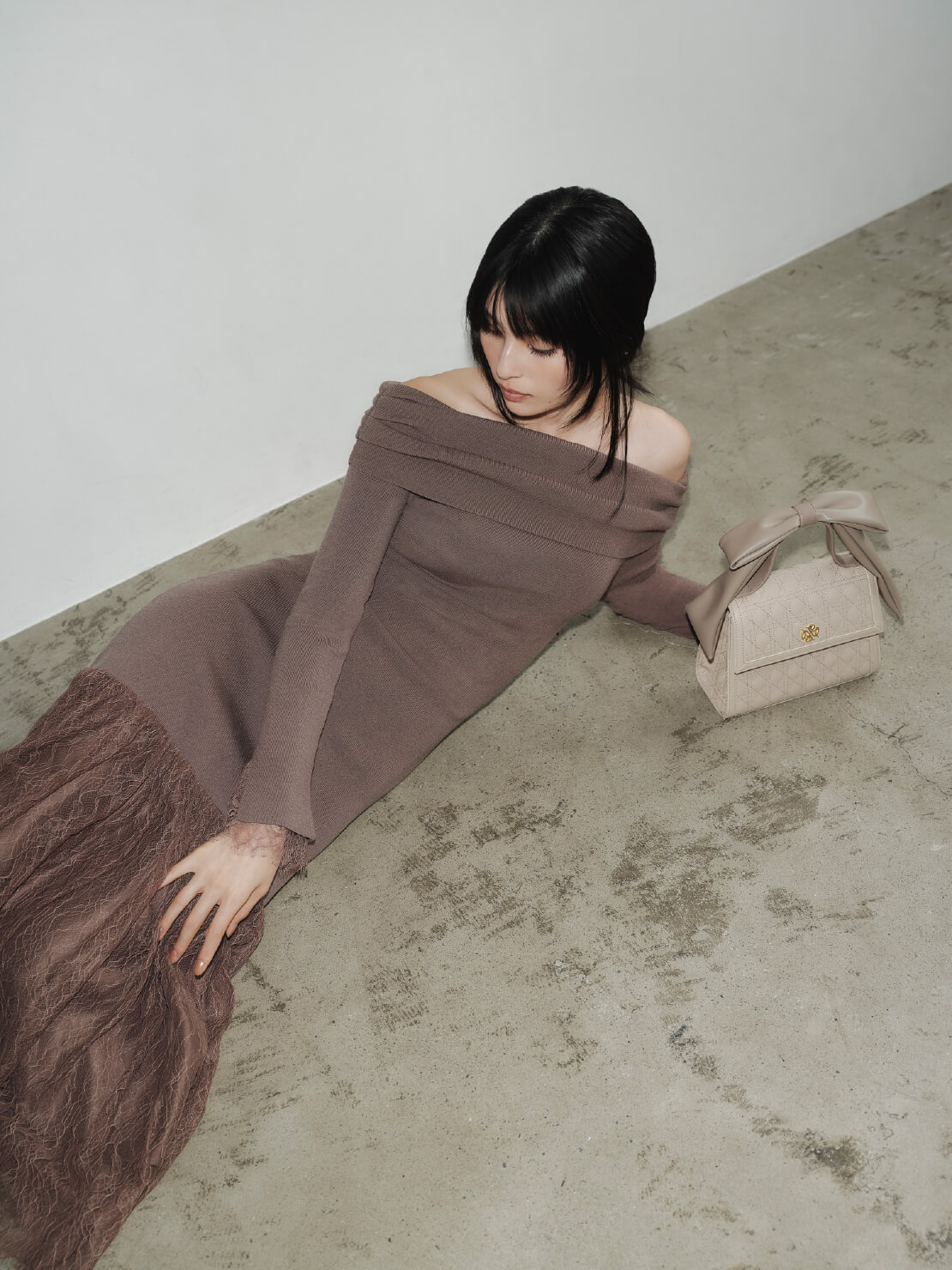 Knit dress / Bag / Jacket / Shoes 着用イメージ