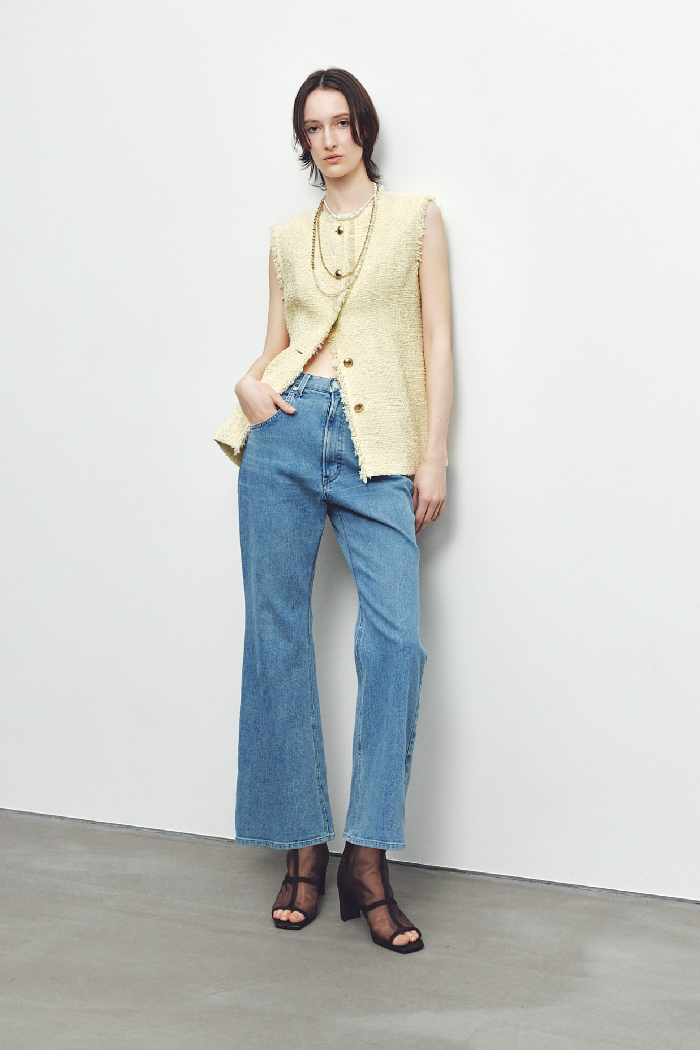 Tops/Pants [Lee]/Shoes着用イメージ