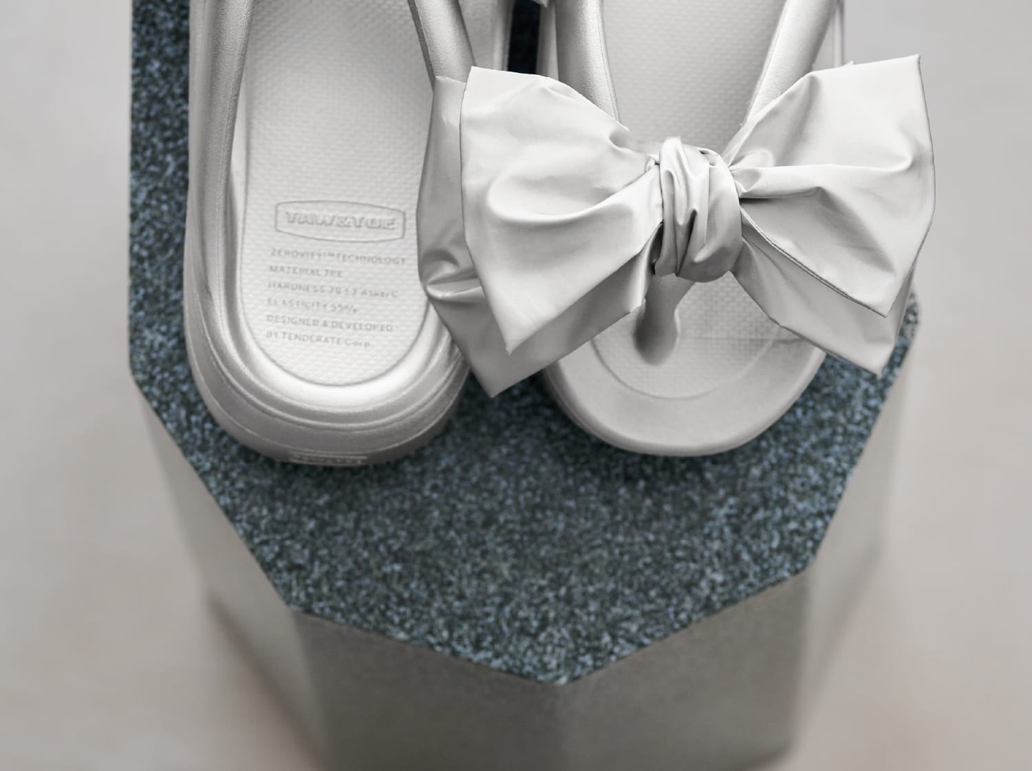 TAW&TOE | FRAY I.D ZEROVITY™ PLUMPY 着用イメージ