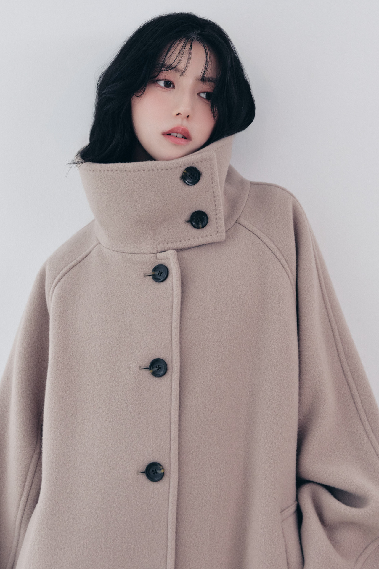 LONG BALMACAAN COAT 着用カット