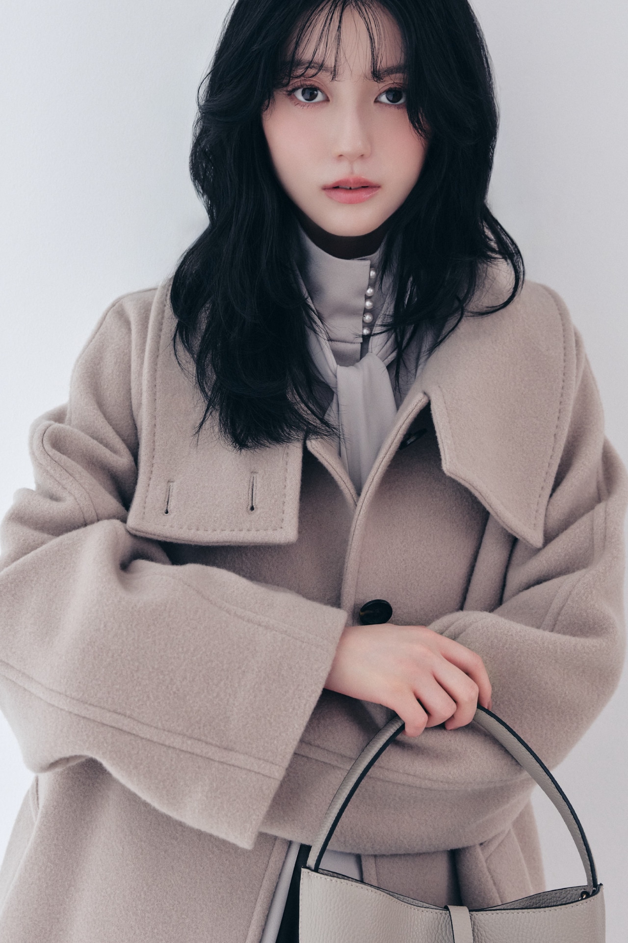 LONG BALMACAAN COAT 着用カット