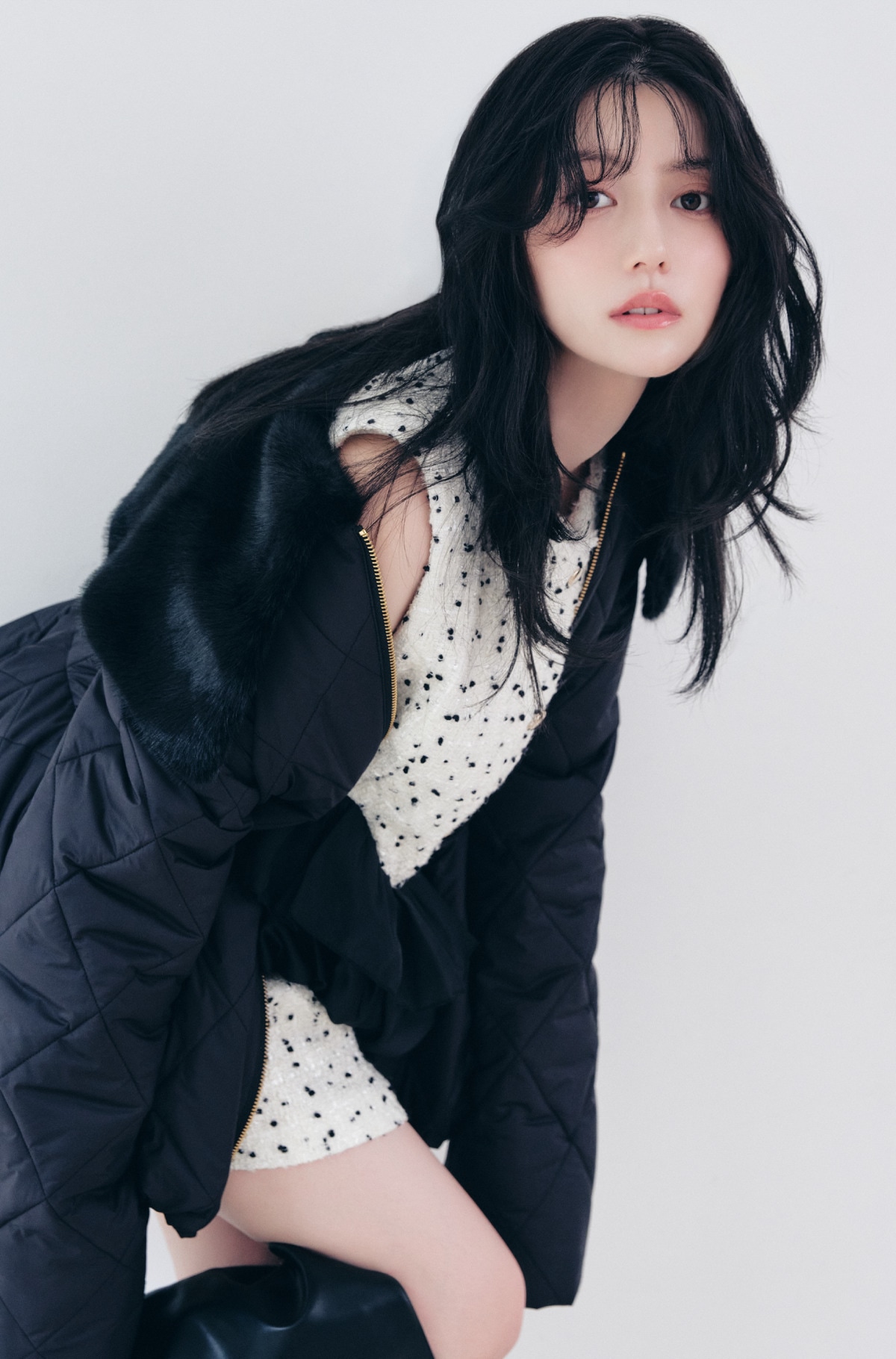 2-WAY FUR-COLLAR QUILTED COAT 着用カット