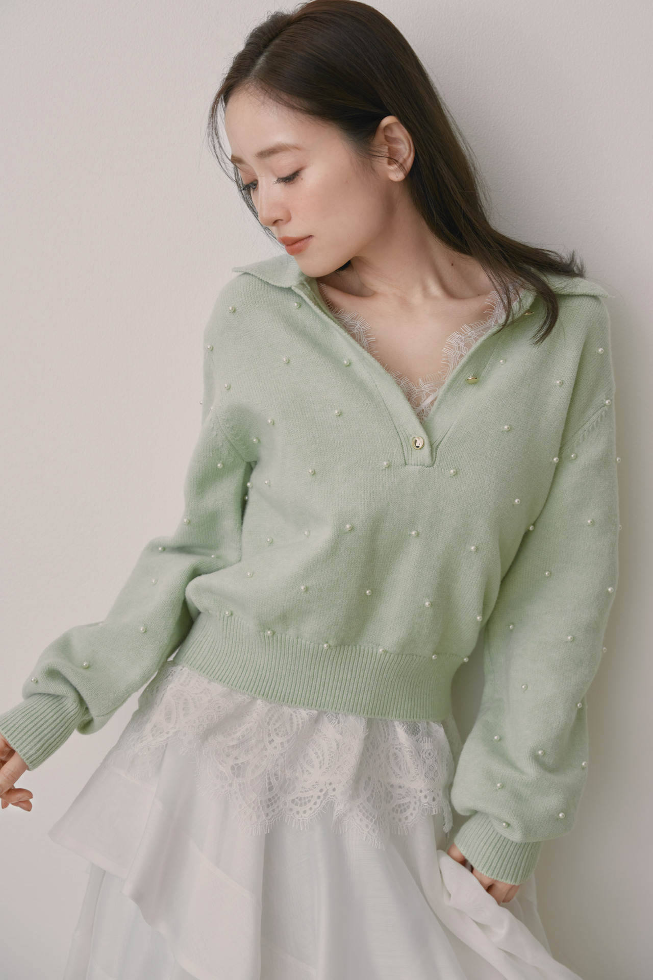 Knit tops と Skirt の着用カット 2枚目